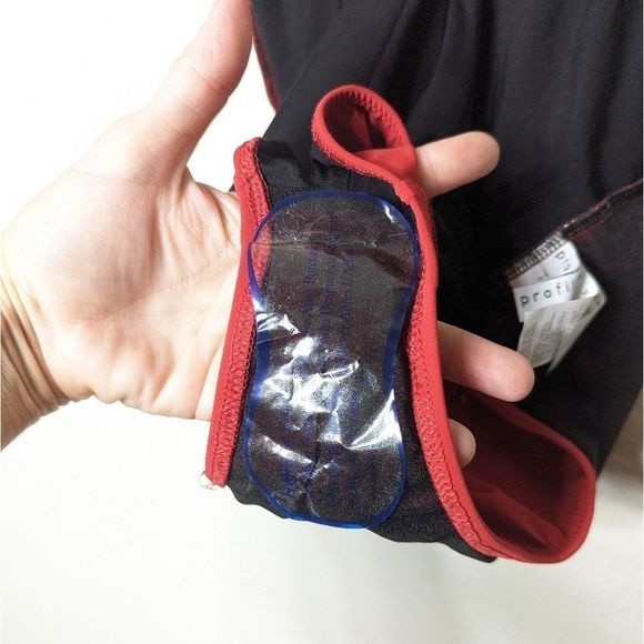 Gottex Red One Piece Swim Suit Ruched Studded Maillot size 6 NWT - Picture 8 of 12